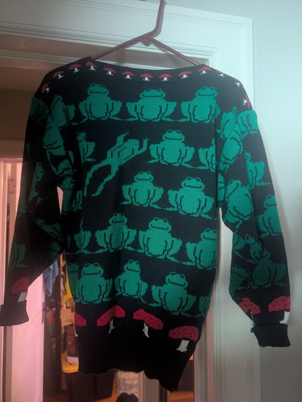 Green Frog Pattern Women’s Sweater